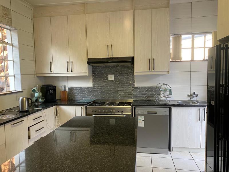 7 Bedroom Property for Sale in Queenstown Eastern Cape